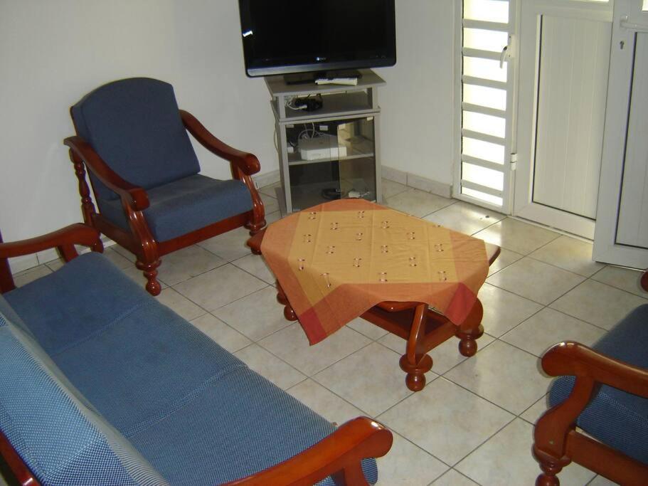 Charmant Appartement Verdoyant Le Morne-Vert Экстерьер фото