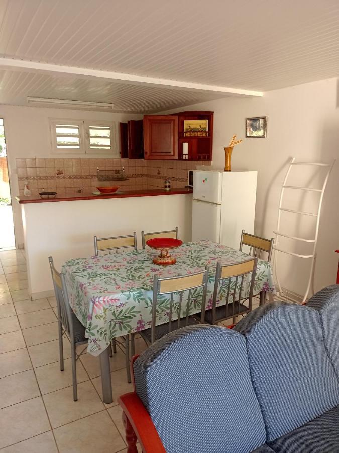 Charmant Appartement Verdoyant Le Morne-Vert Экстерьер фото